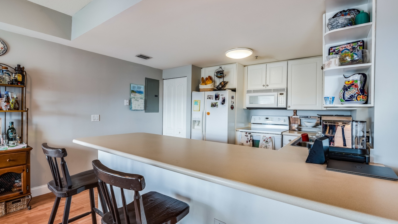 Gables-View-#1102-04