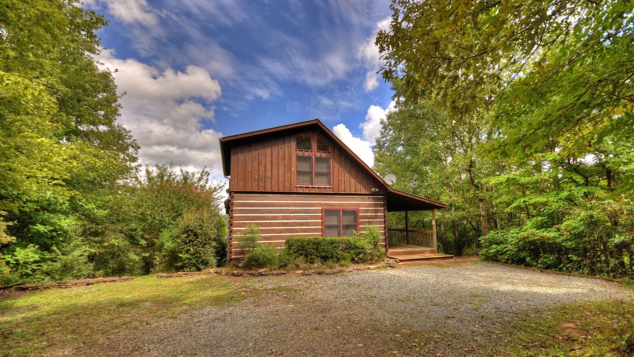 Serenity Now, McCaysville, GA, 30555 Scene 3