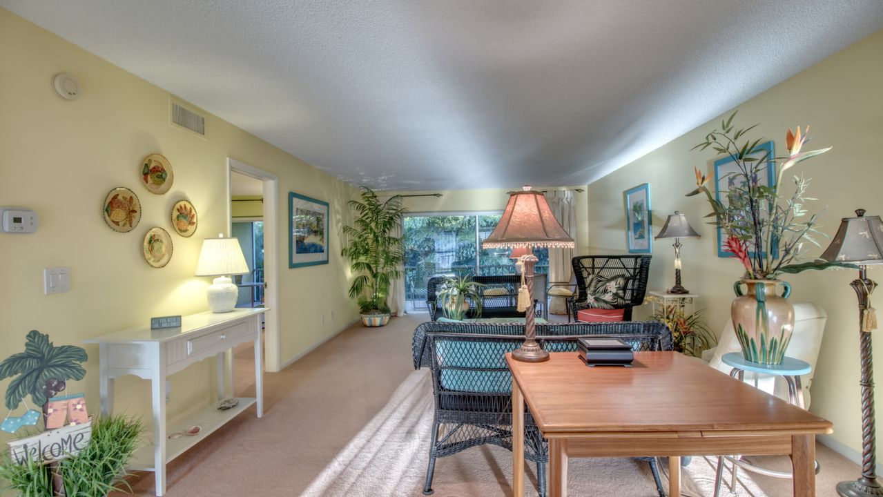 310 2nd St S, Naples, FL, 34102 Scene 2