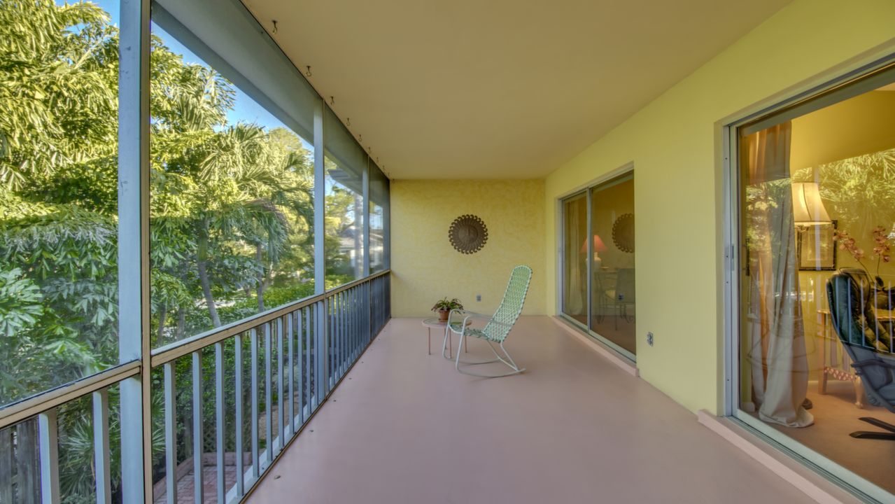 310 2nd St S, Naples, FL, 34102 Scene 3