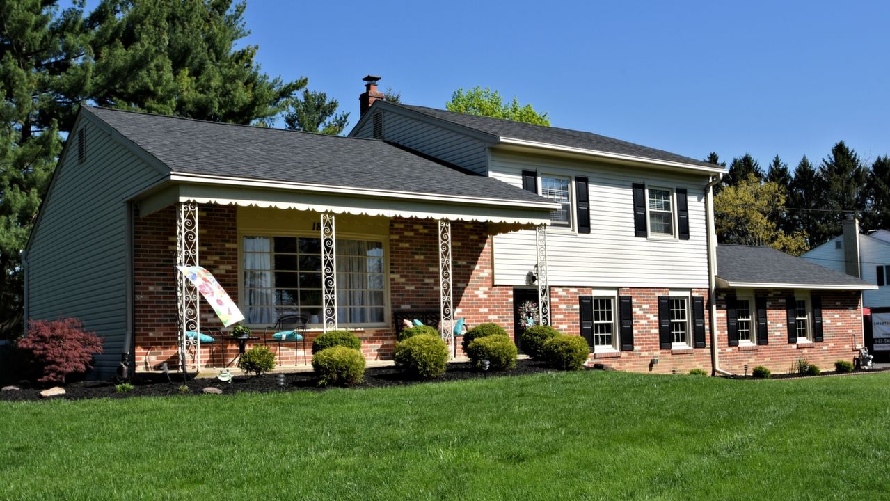 1838 Howe Ln, Maple Glen, PA, 19002 Scene 1