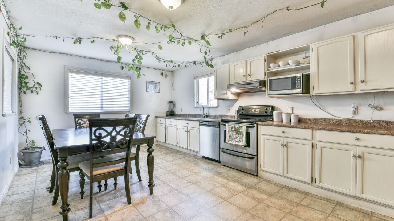 8695 147 St, Surrey, BC, V3S 6L9 Scene 3