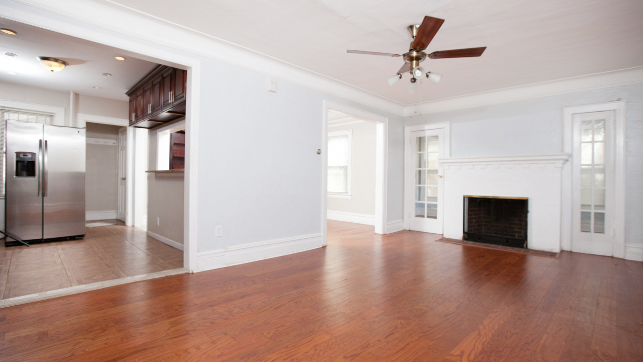 110-15 Myrtle Ave, Richmond Hill North, NY, 11418 Scene 2