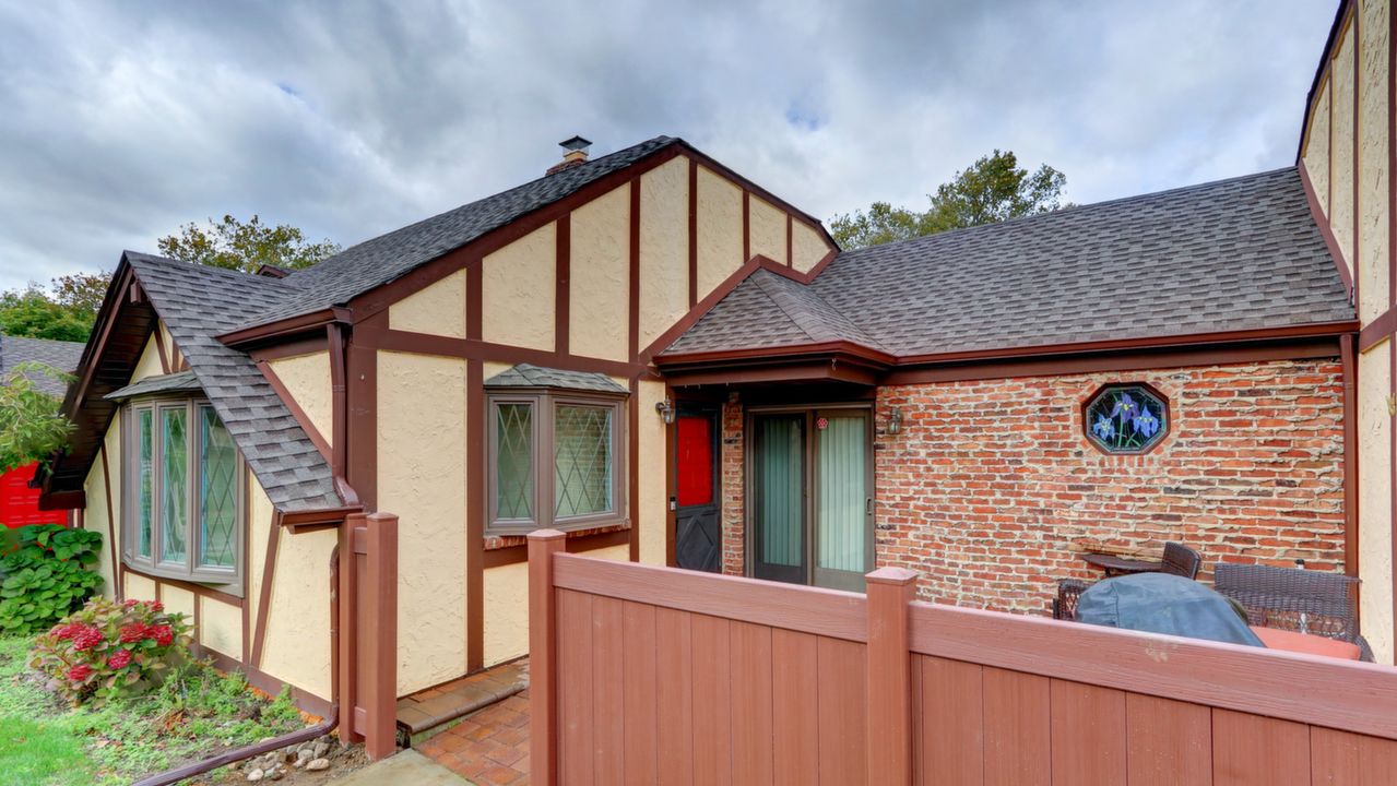 7 Woodcreek Ct, Deer Park, NY, 11729 Scene 4