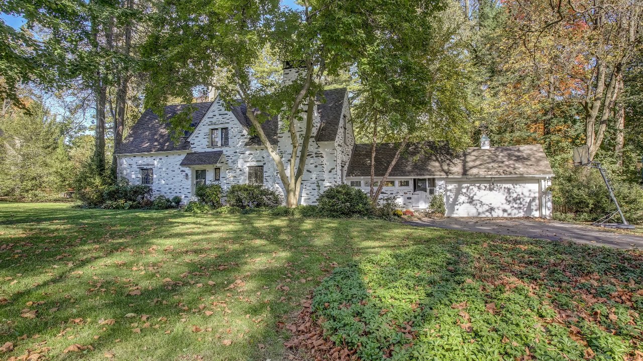 902 Twyckenham Road-46