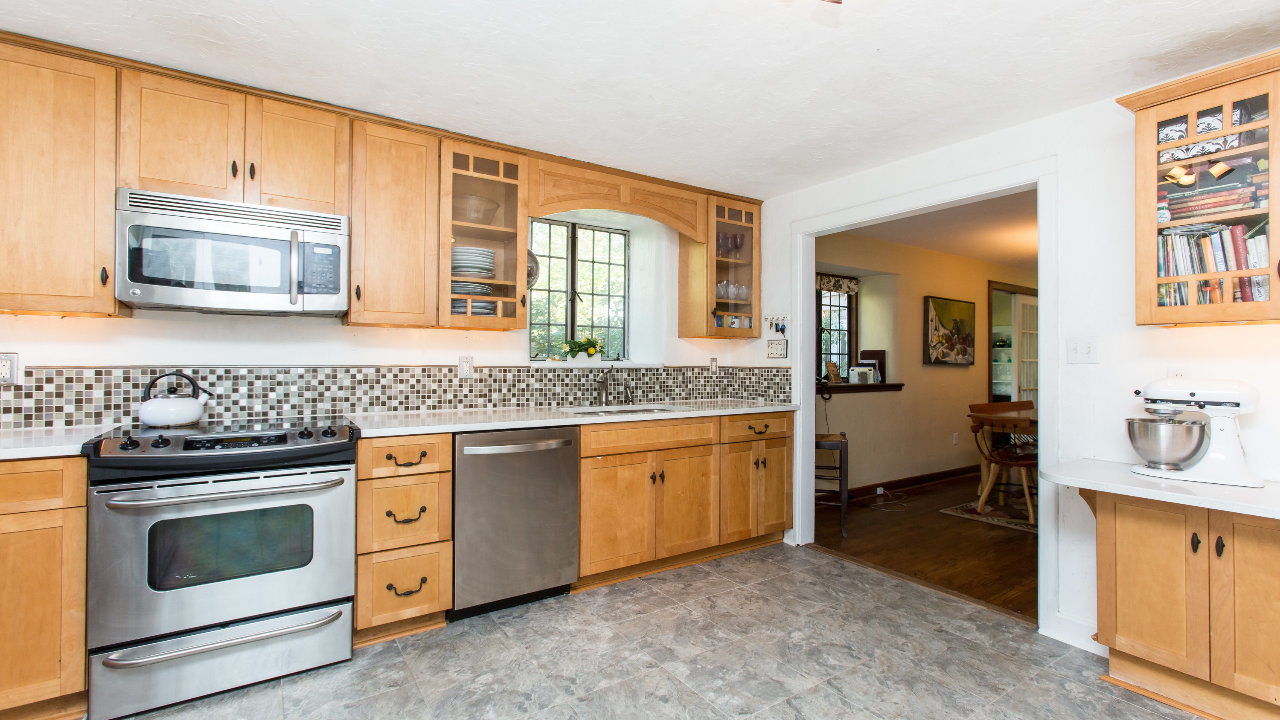 902 Twyckenham Road-17