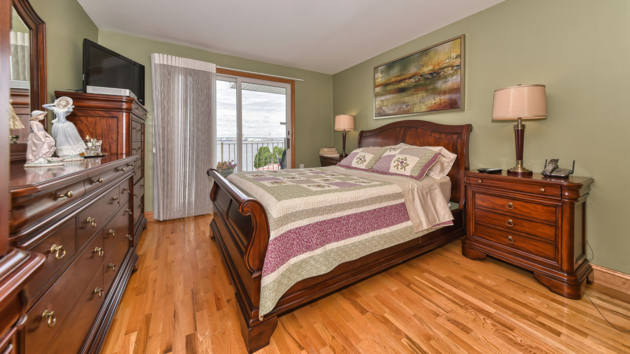 1st Flr Master Bedroom_2