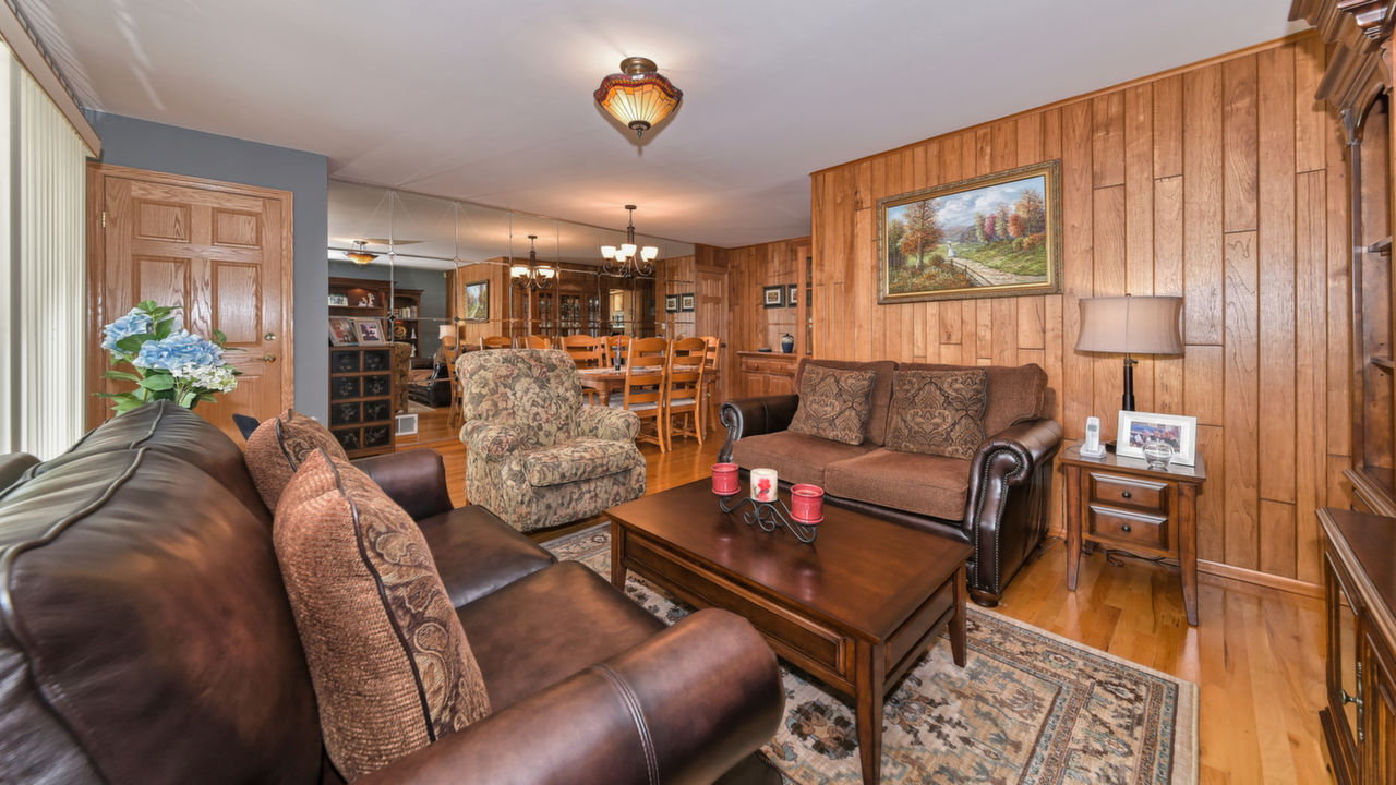 1st Flr Living Rm_Dining Rm