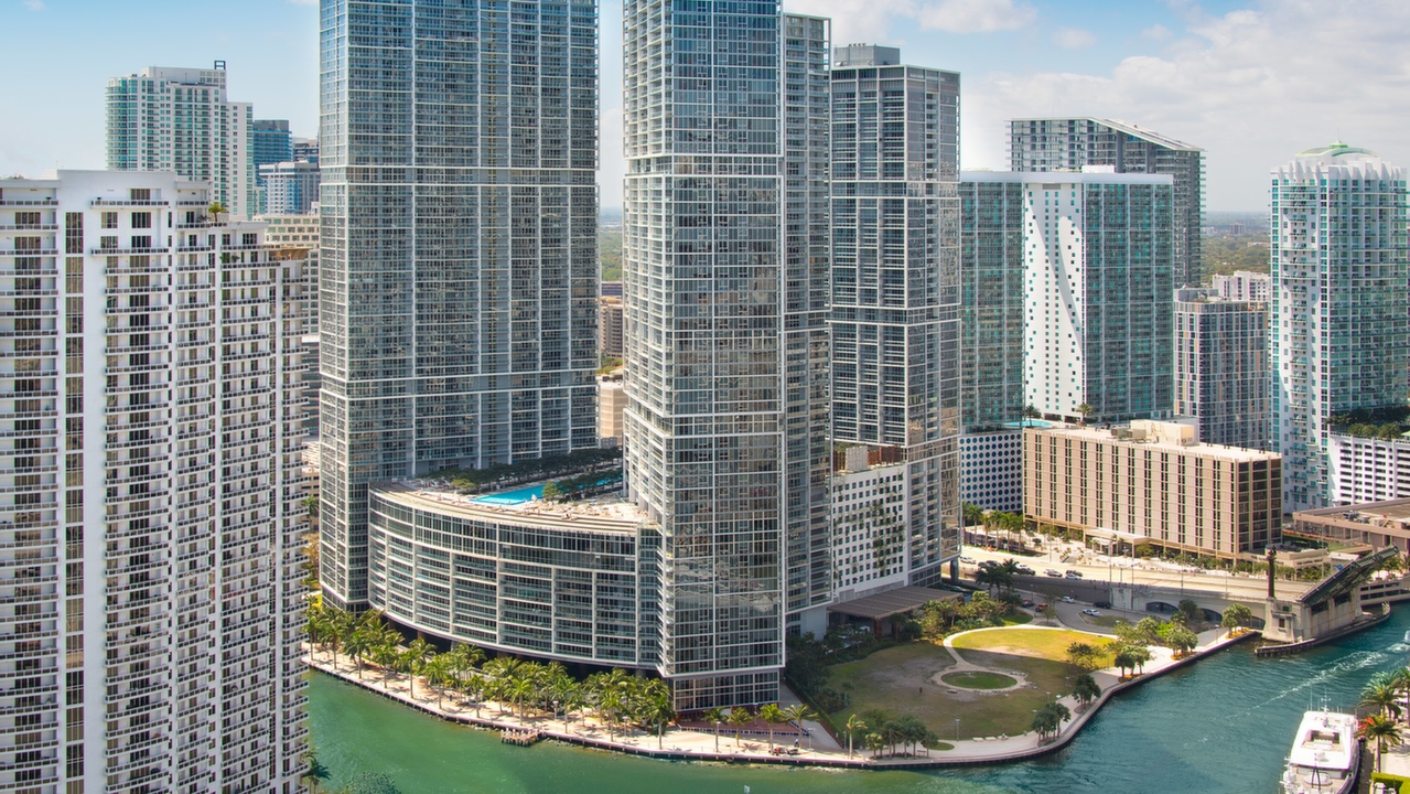 Icon-Brickell-#4901-01