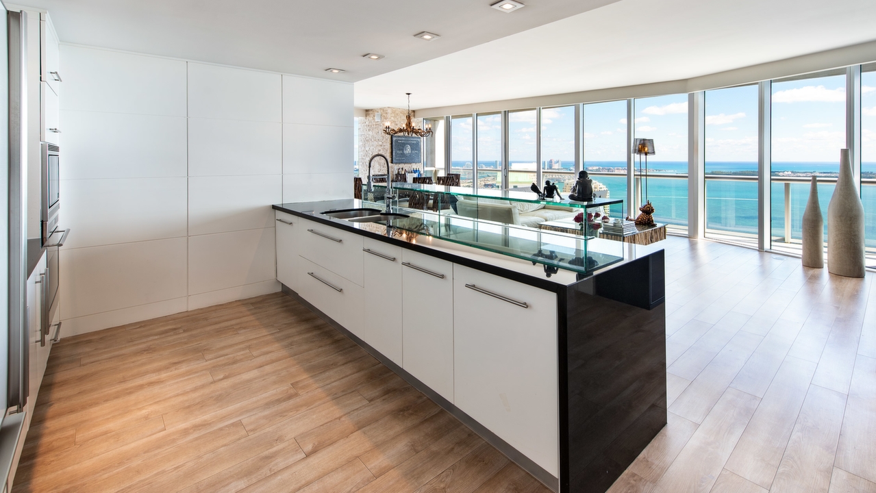 Icon-Brickell-#4901-02