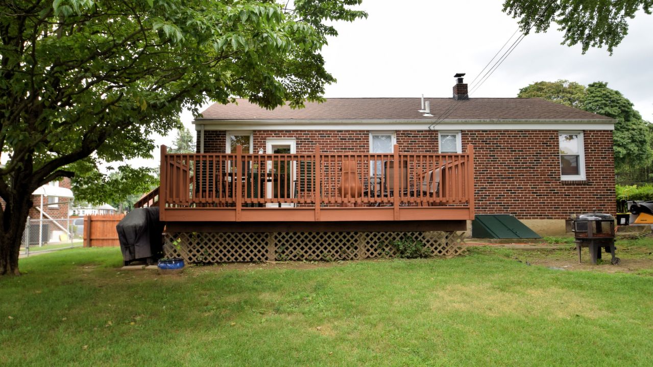 546 Larkspur St, Philadelphia, PA, 19116 Scene 4