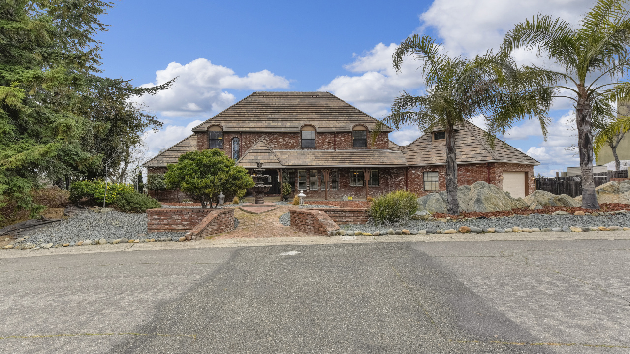 3011 Driftwood Cir., El Dorado Hills, CA, 95762 Scene 2