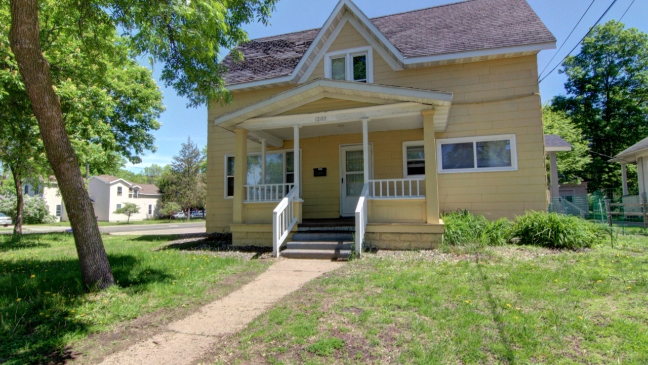 Foxboro Properties (715) 835-6001