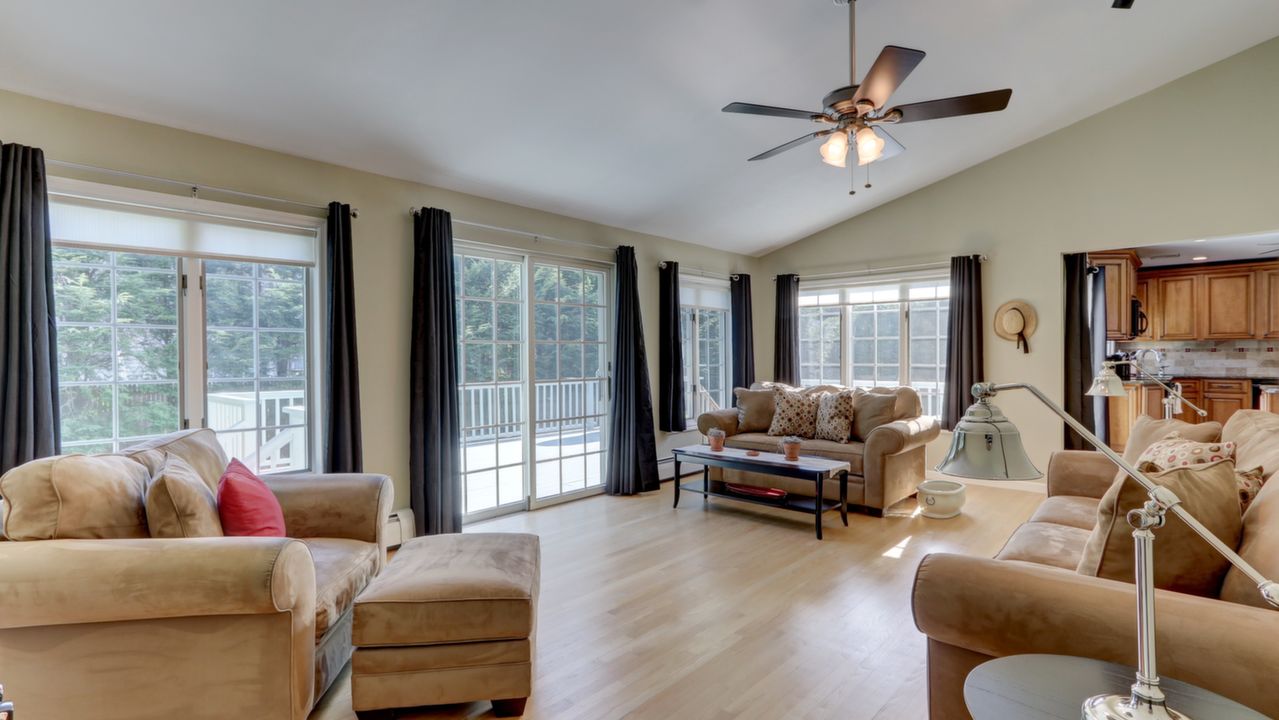 274 N Linden St, Massapequa, NY, 11758 Scene 4