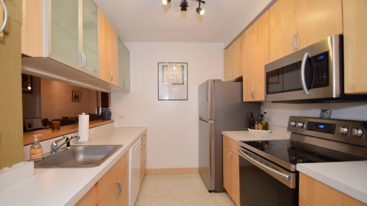 214 New St Unit #D, Philadelphia, PA, 19106 Scene 2