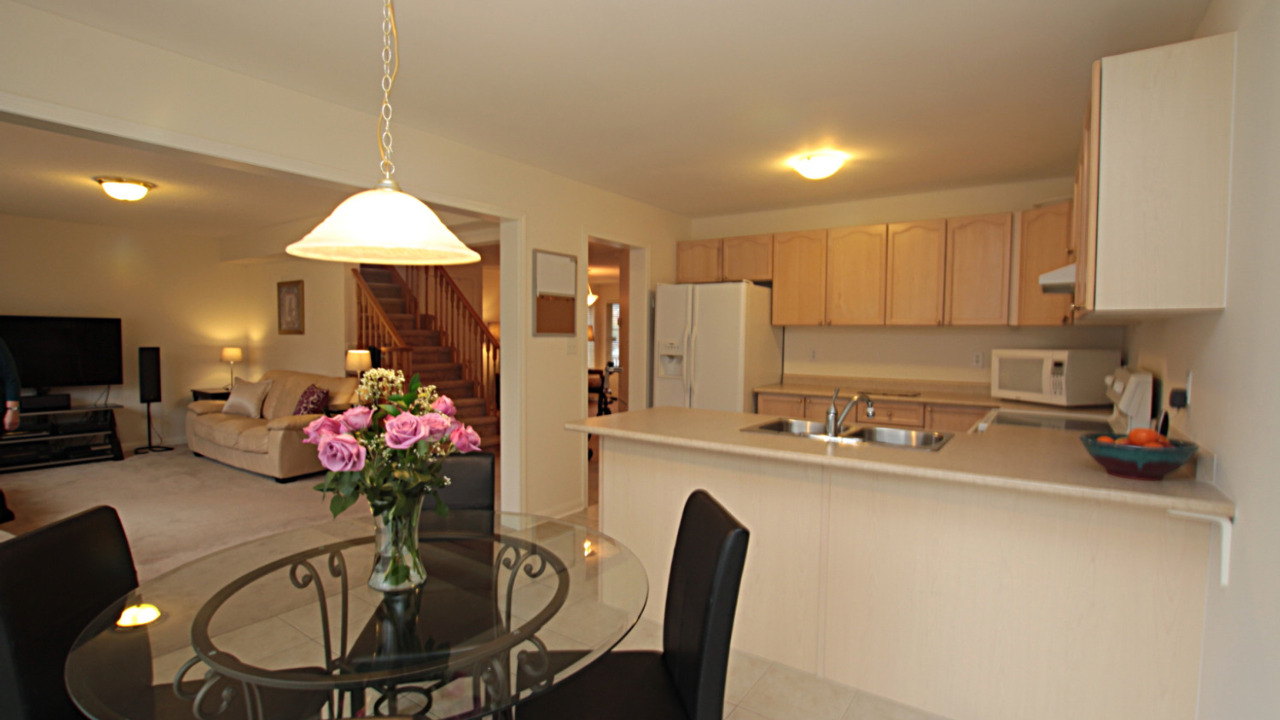 95 Eastway Street, Brampton, ON, L6S OA7 Scene 3