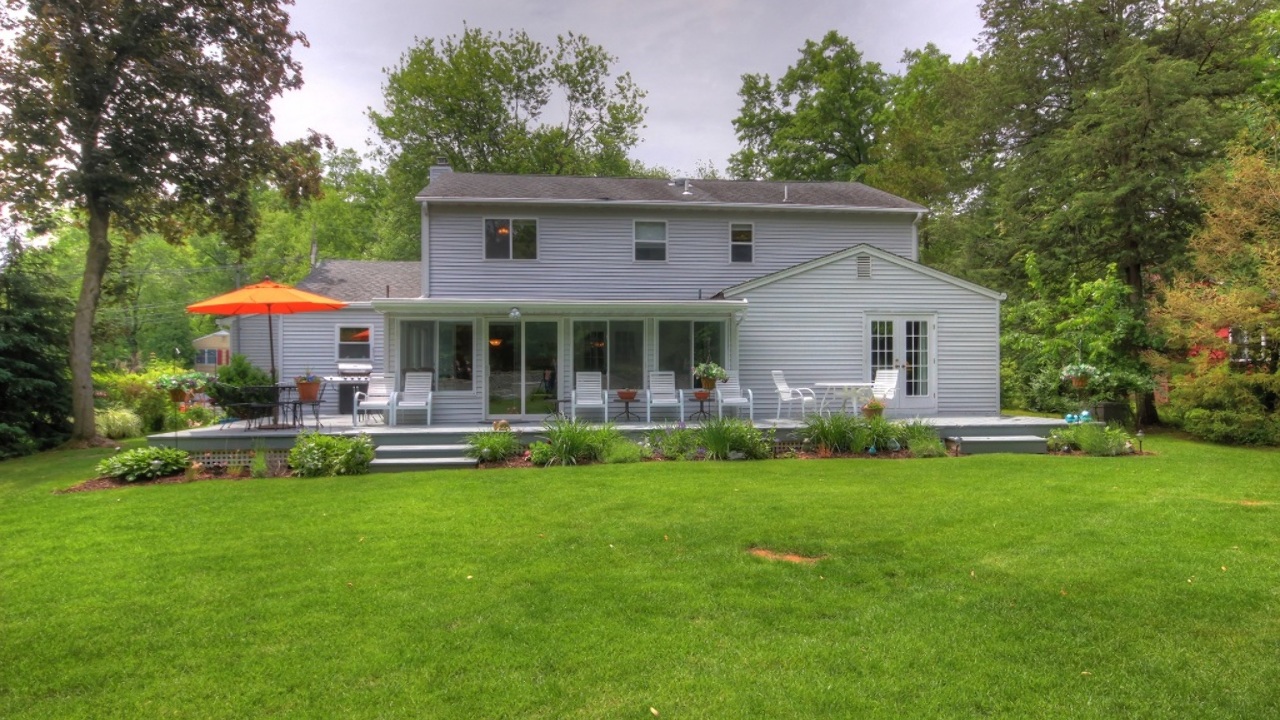 Large Level Property