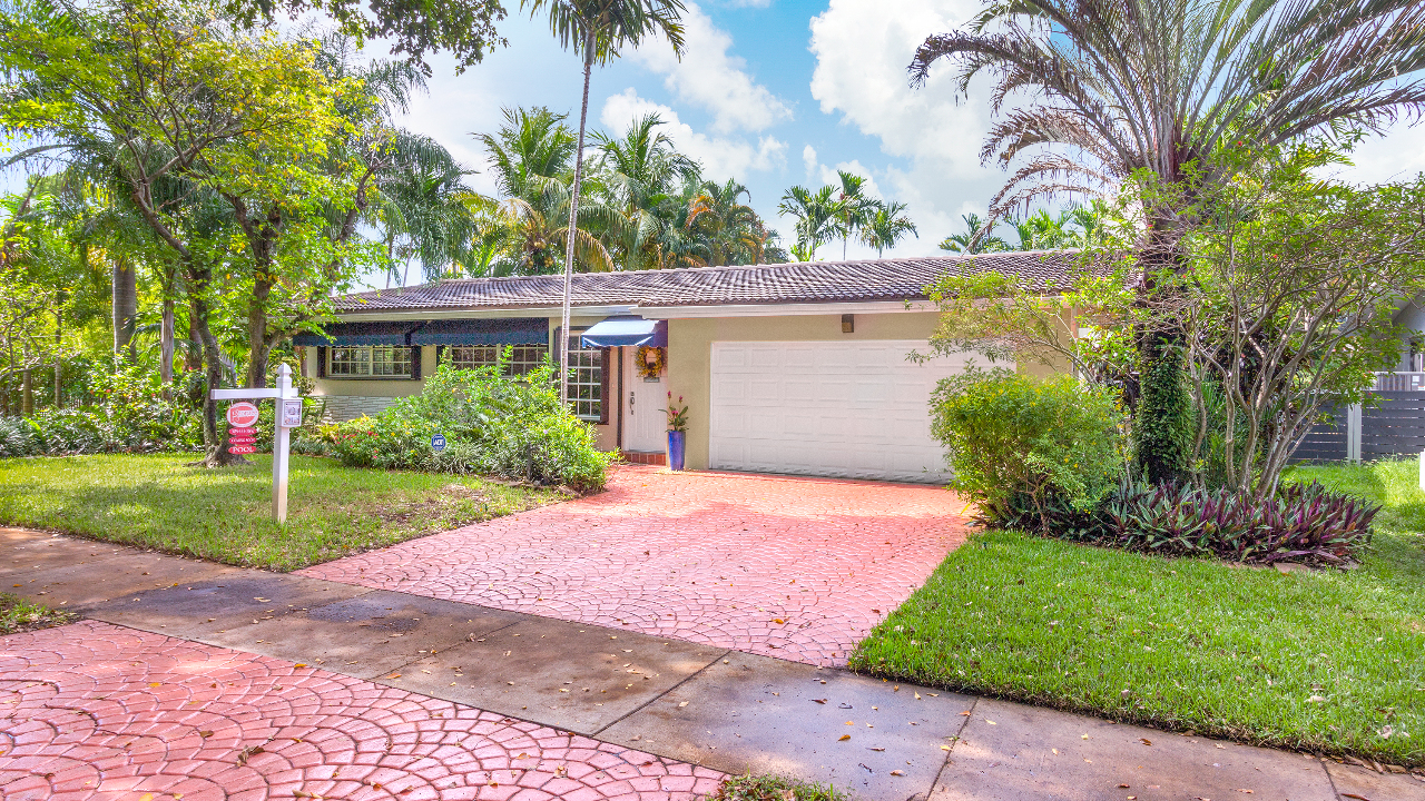 670-NE-97th-St-02