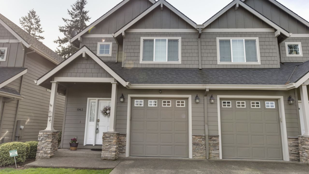 1963 N Pine St, Canby, OR, 97013 Scene 1