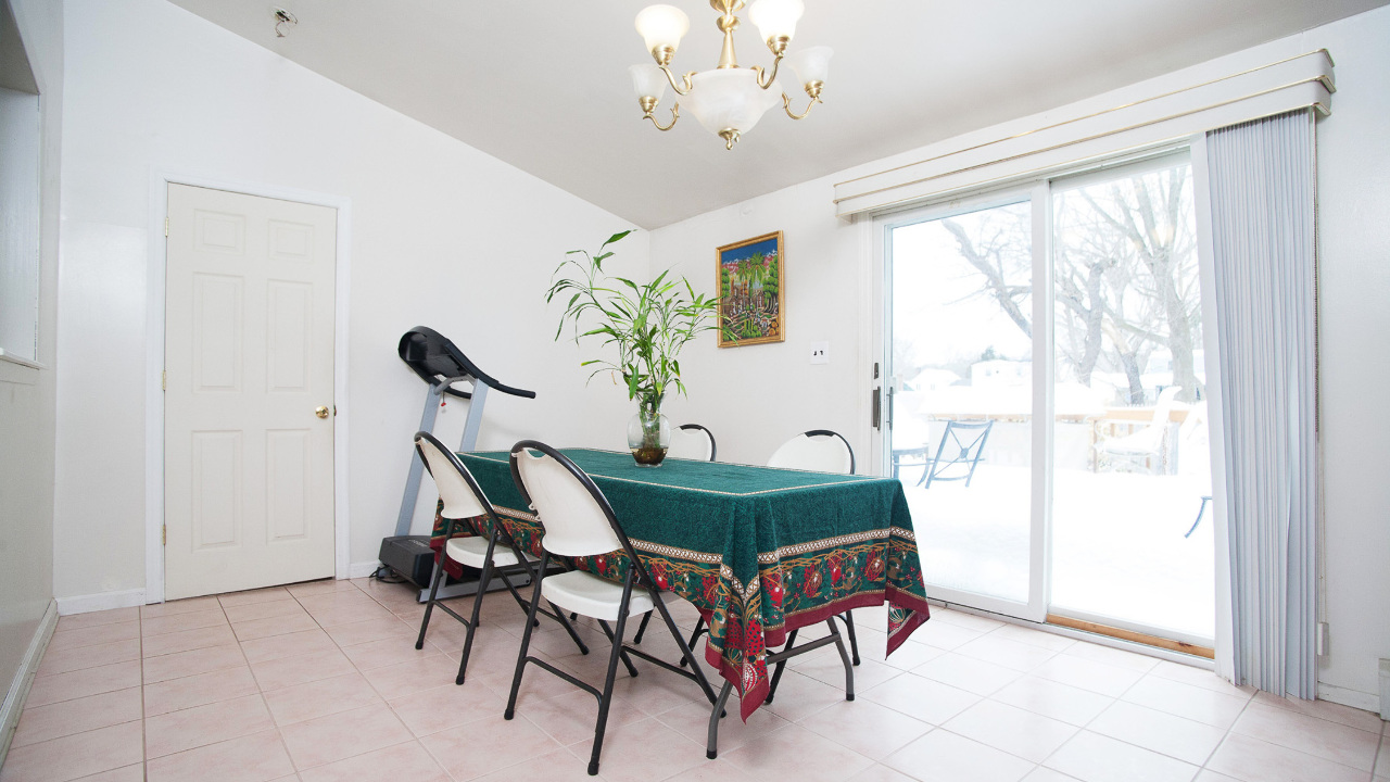 11 Manor Place, Huntington Station, NY, 11746 Scene 4