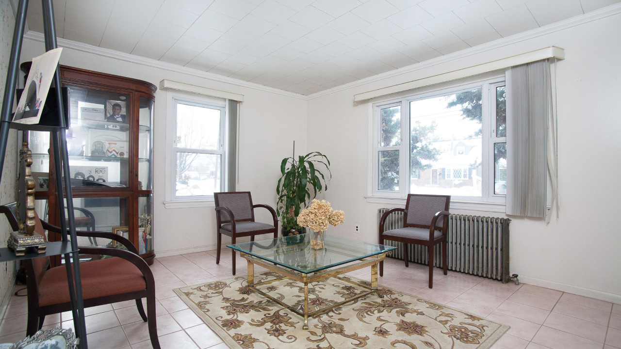 11 Manor Place, Huntington Station, NY, 11746 Scene 2