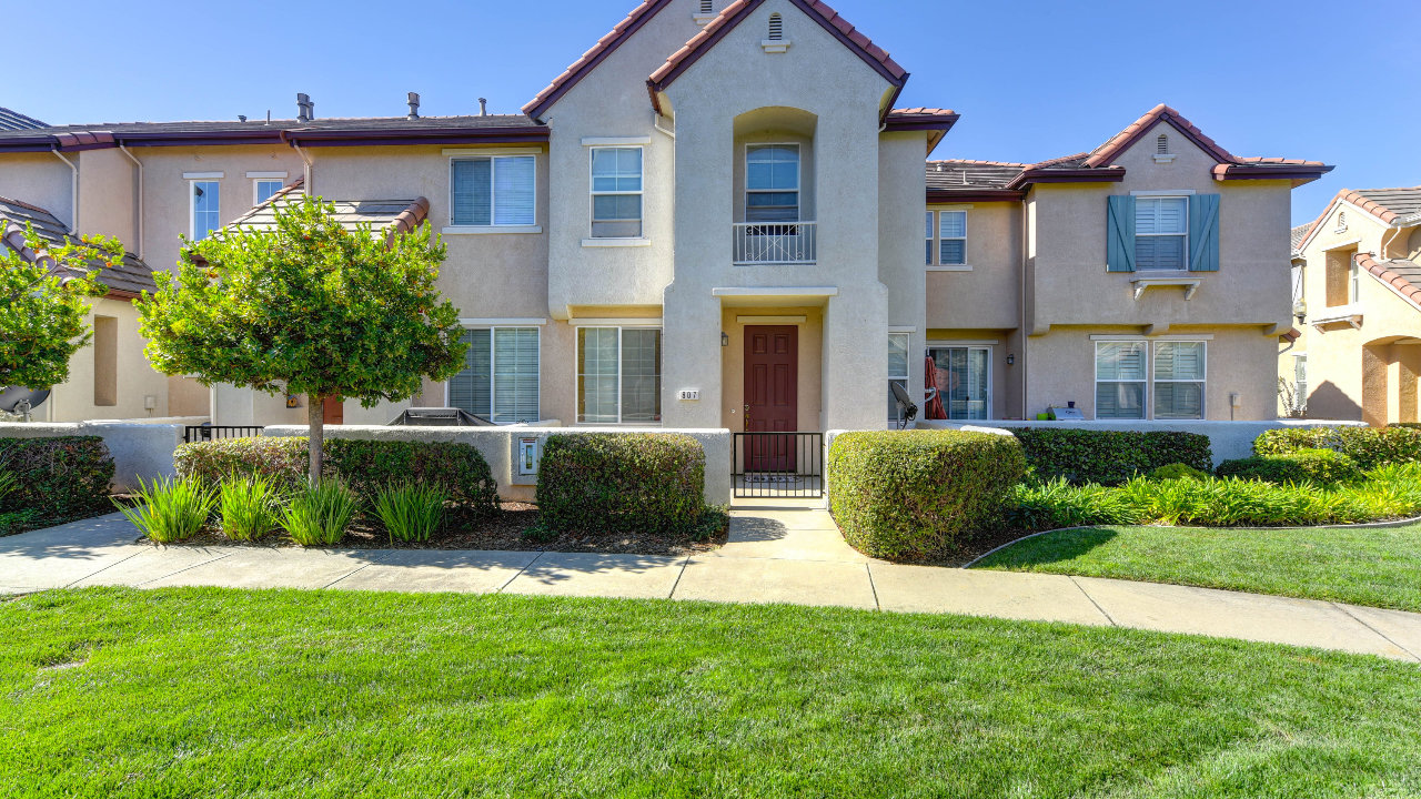 807 Esplanade Circle, Folsom, CA, 95630 Scene 4