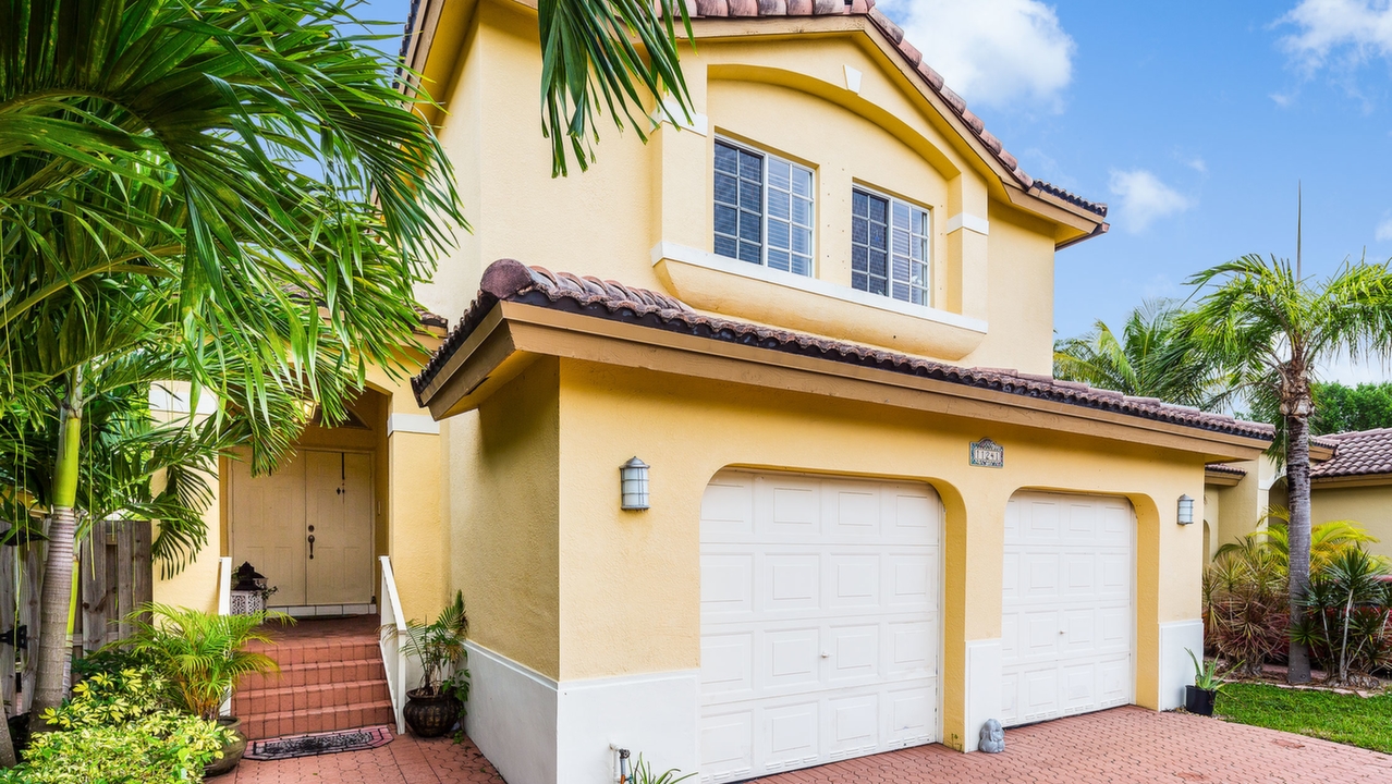 11241-NW-50th-Ter-01