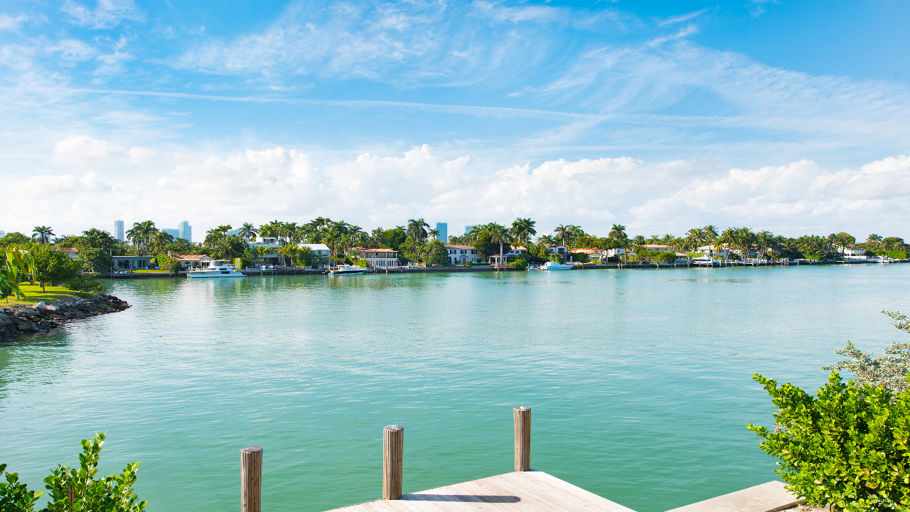 230-W-Rivo-Alto-Dr-14