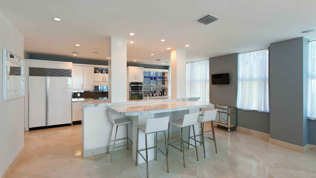 The-Palms-Unit-4B-09