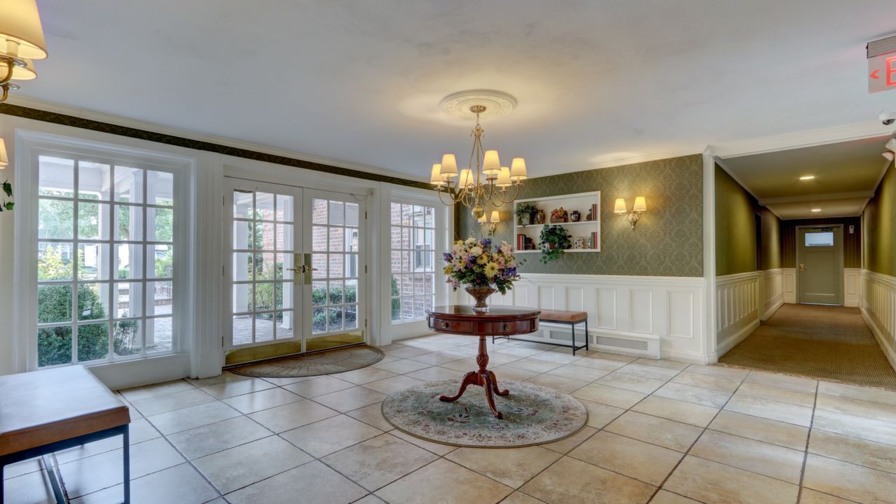 194 Smith St, Freeport, NY, 11520 Scene 2