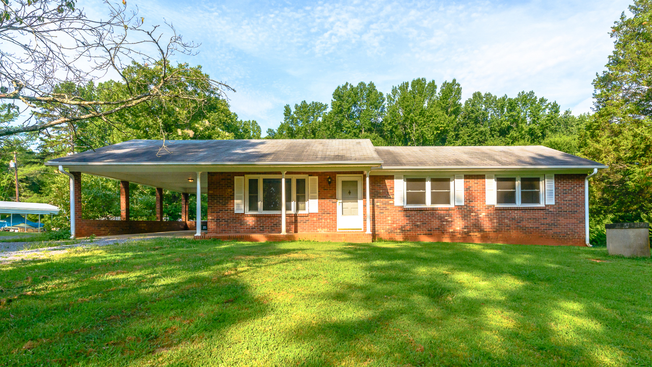 001-1572YadkinValleyRd-FULL