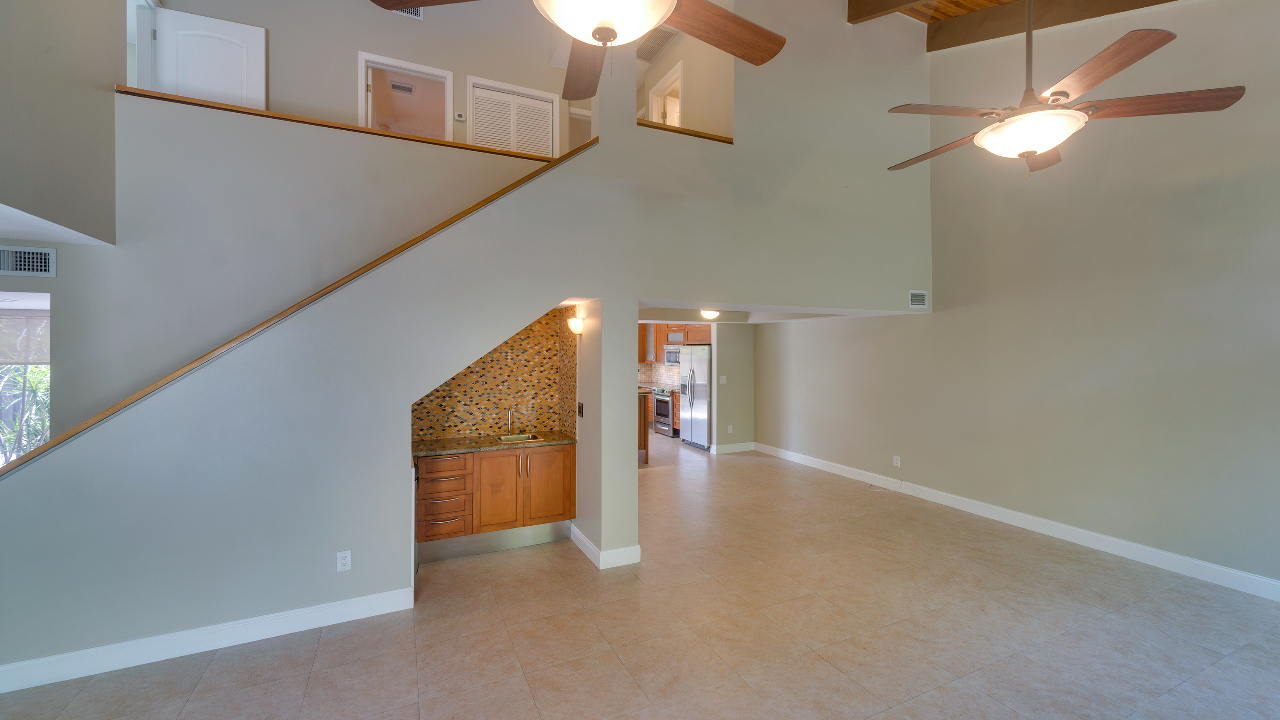 8620-SW-94th-St-02