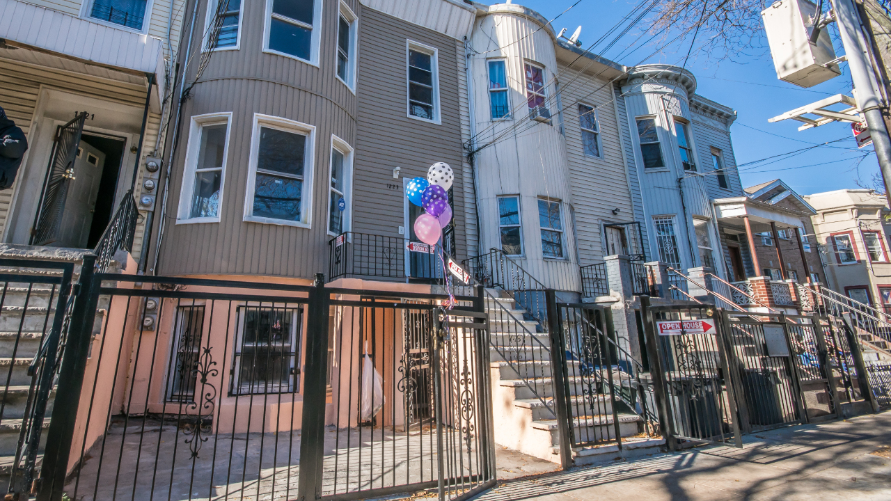 1223 Tinton Ave, Bronx, NY, 10456 Scene 2