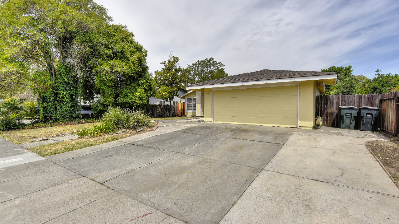 4315 Armadale Way, Sacramento, CA, 95823 Scene 2