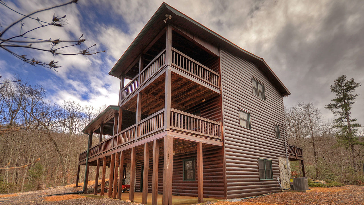 1015 Mangums Trail, Blue Ridge, GA, 30513 Scene 2