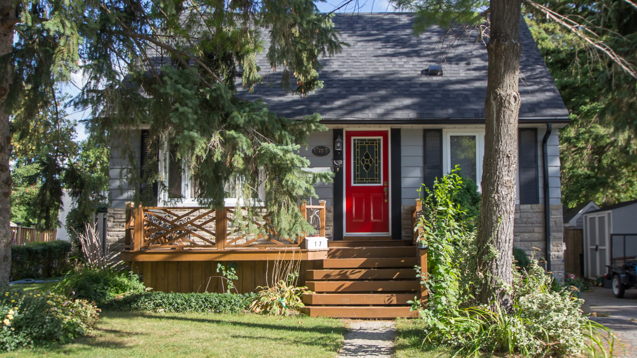 17 Rogers Road, Brampton, ON, L6X 1L7 Scene 1