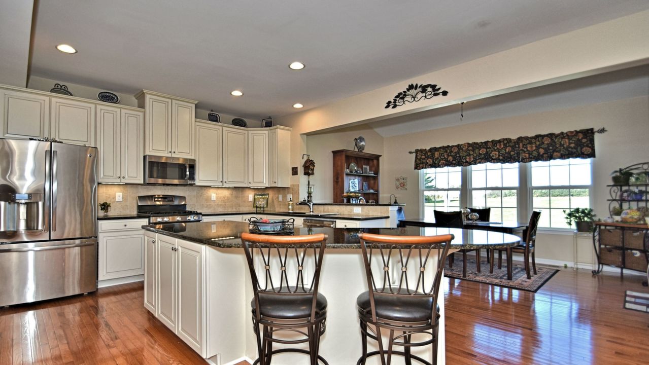 40 Fox Hollow Dr, Gilberysville, PA, 19525 Scene 2