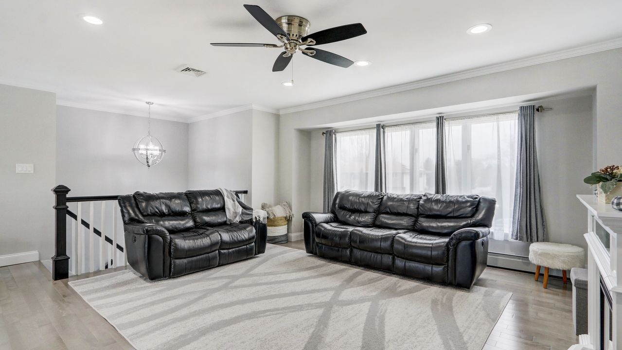 19 Farmstead Rd, Commack, NY, 11725 Scene 3