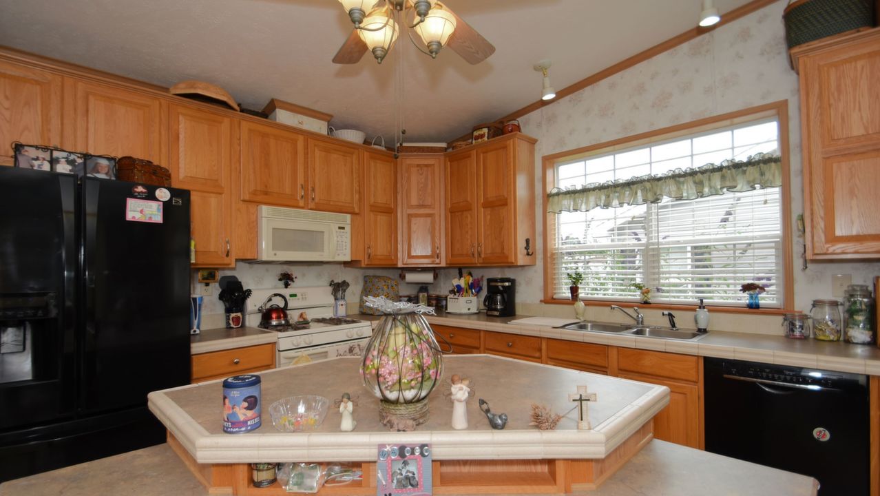 3565 Aster Ave, Feasterville, PA, 19053 Scene 4