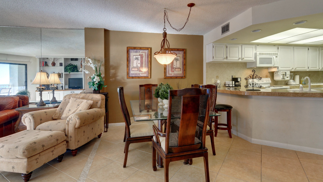 13_Dining_Area_01