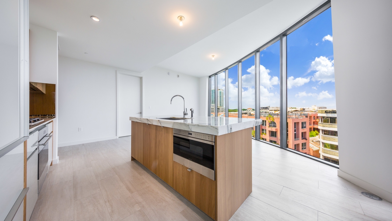 Park-Grove-Condo-#708-02