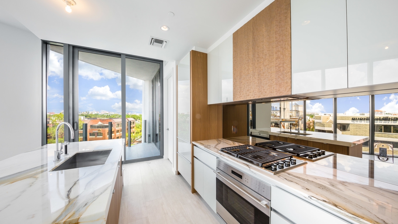 Park-Grove-Condo-#708-04