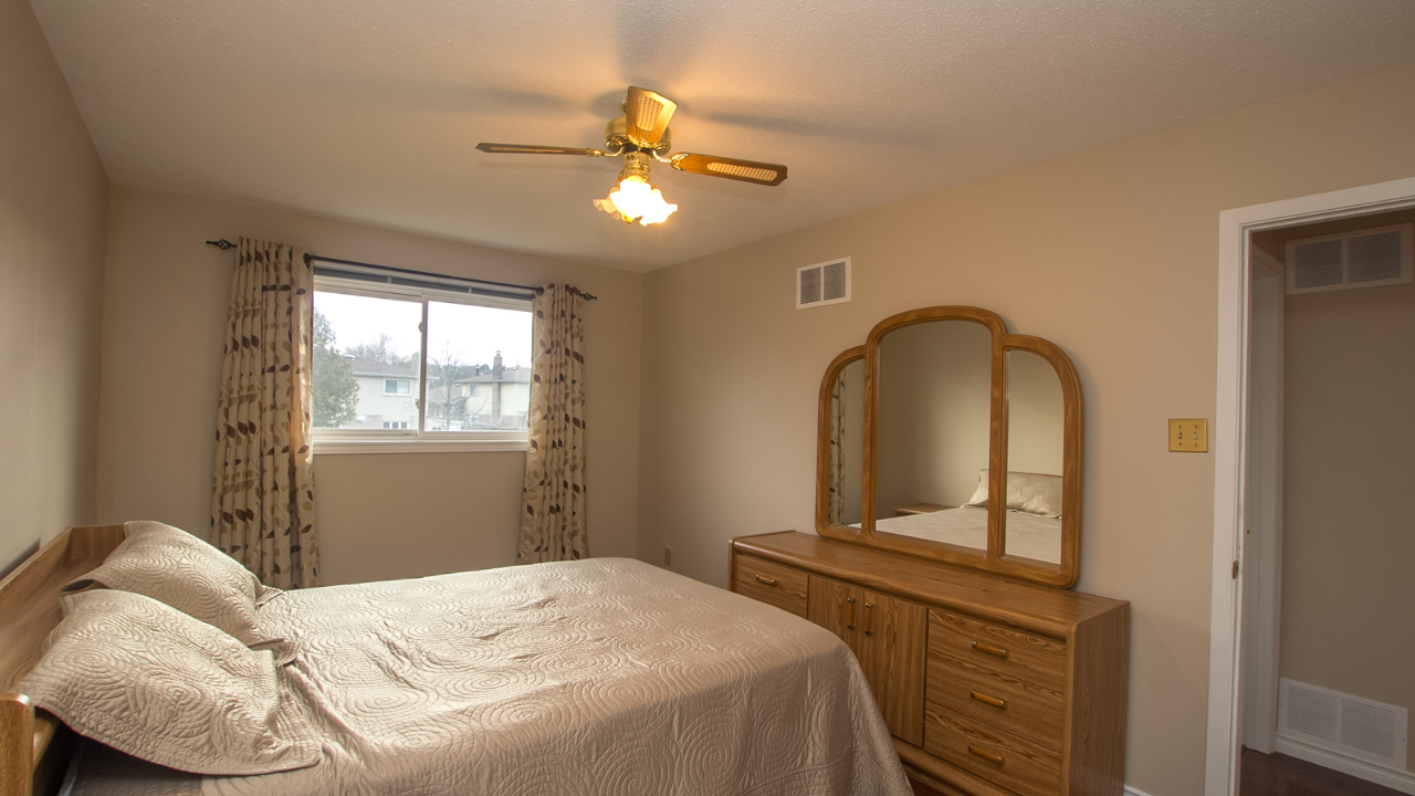 74 Hesp Drive, Bolton, ON, L7E 2P2 Scene 4