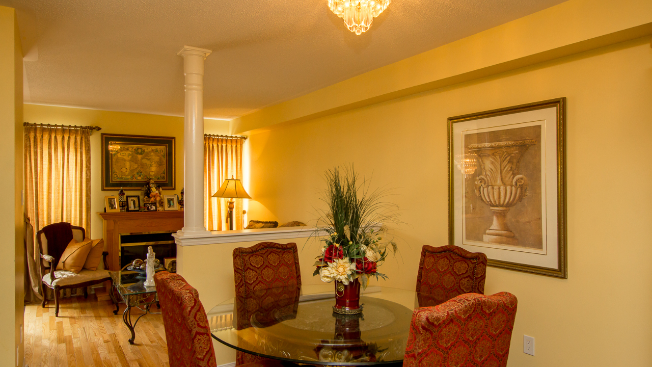 8 Bamboo Grove, Brampton, ON, L6R 0L9 Scene 2