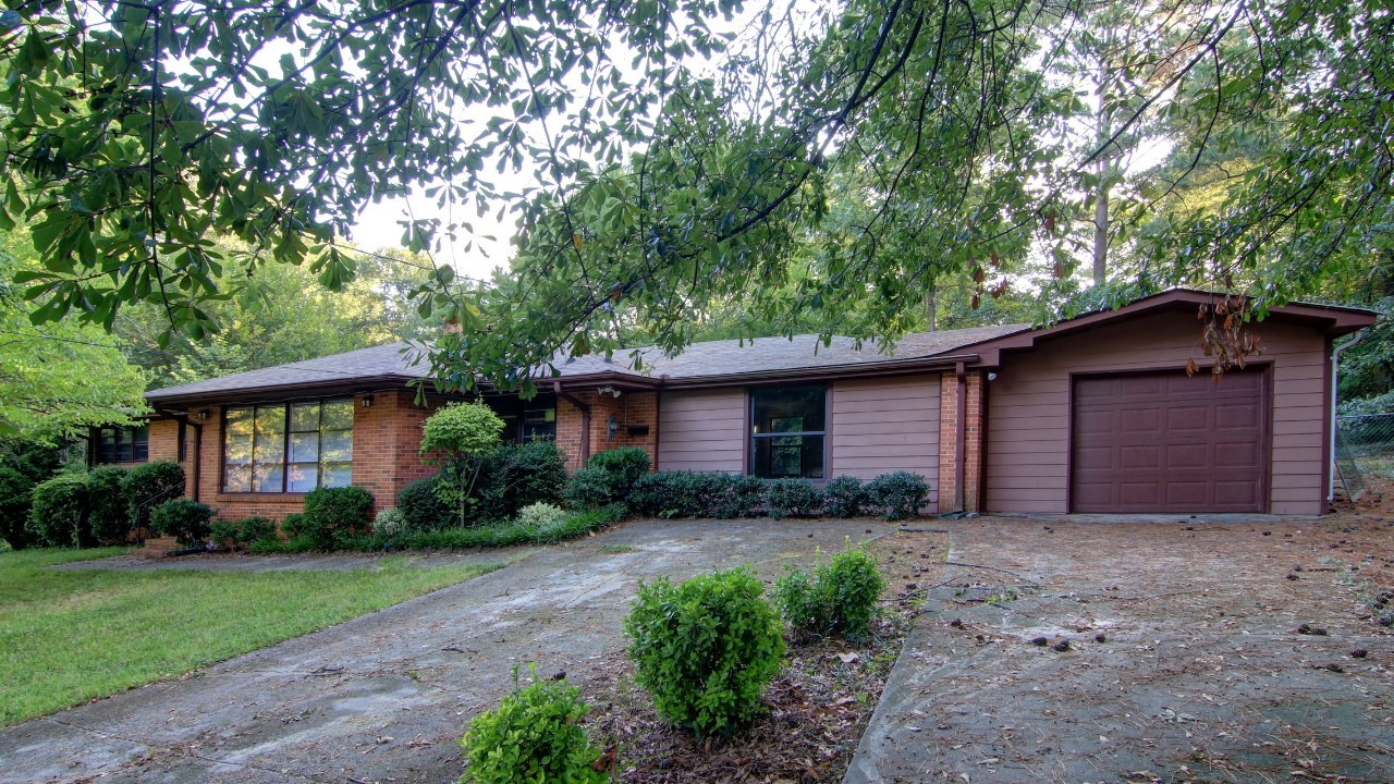 1337 N Hicks Cir NW, Conyers, GA, 30012 Scene 1