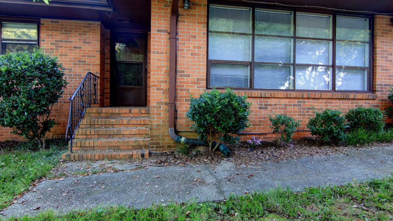 1337 N Hicks Cir NW, Conyers, GA, 30012 Scene 3