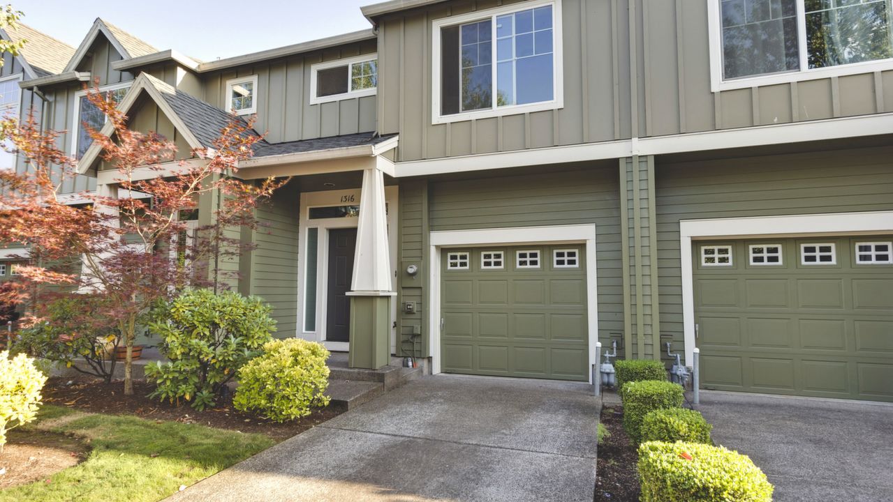 1016 Roundelay St, Hillsboro, OR, 97123 Scene 2