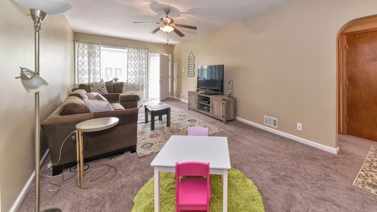 Living Rm_Dining Rm_3