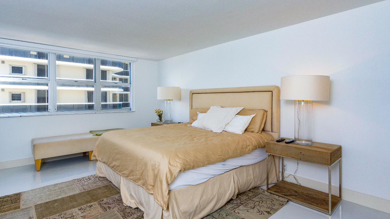 Surfside-Towers-#711-11
