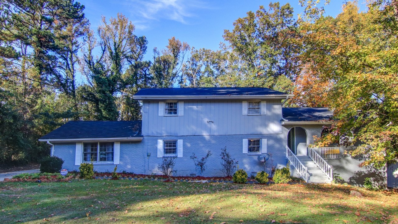 242 Kenilworth Circle